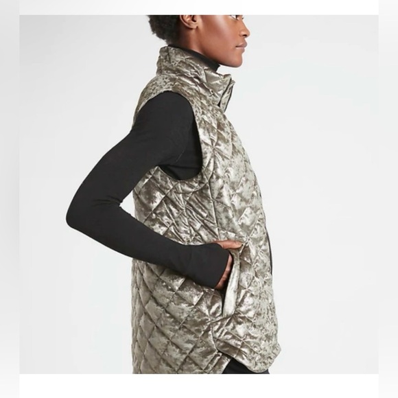 ATHLETA Whisper Featherless Velvet Metallic Silver Long Women's Quilted Vest XXS - Picture 5 of 7